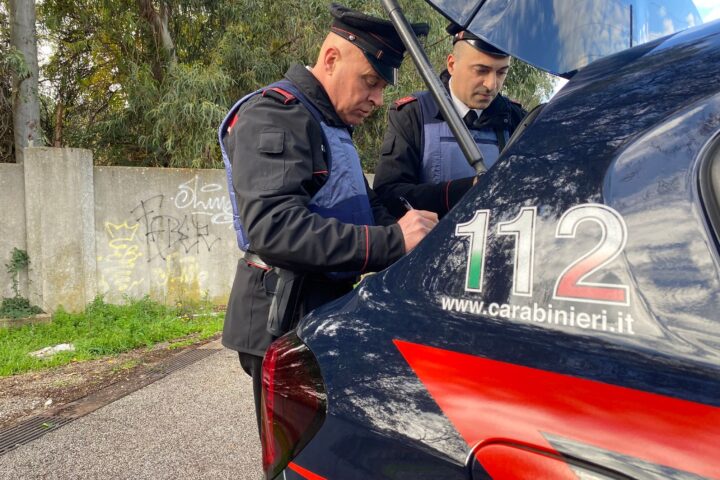 CARABINIERI VILLA LITERNO