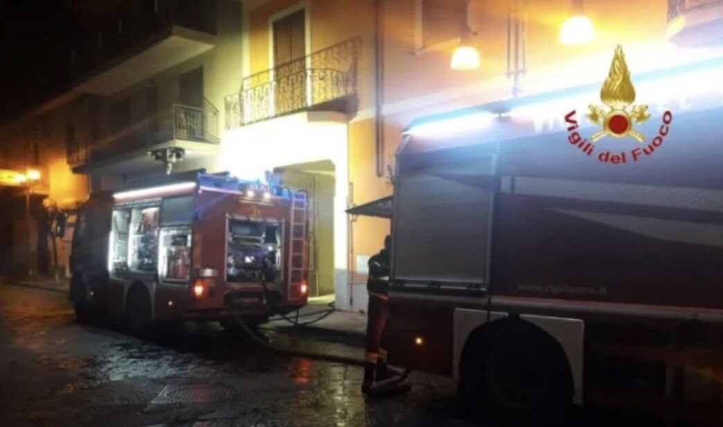 frattaminore incendio in un appartamento morta d 323403